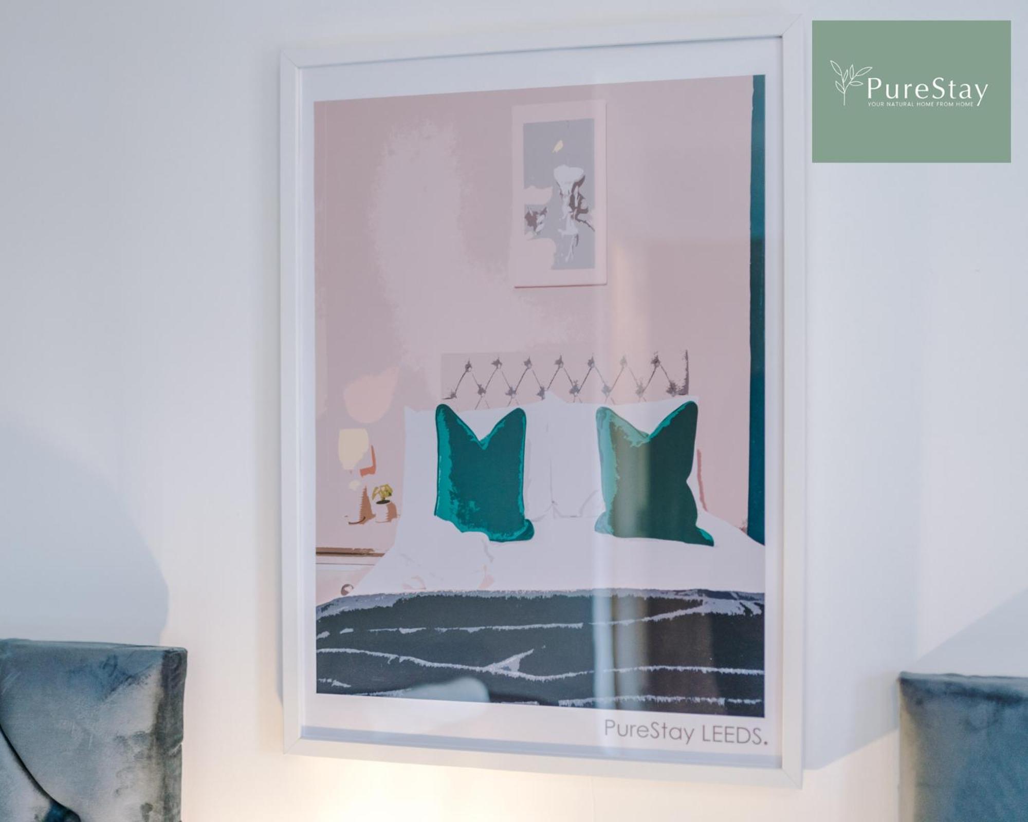 Purestay Manchester: Stylish Five-bedroom House With Free Parking *